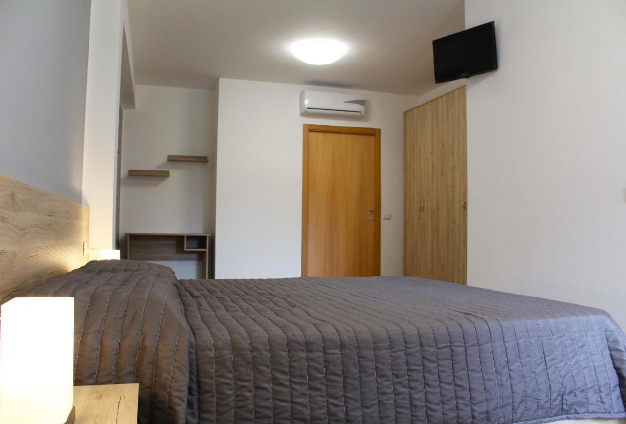 מלון איסולה דלה פמינה Bed Ponente מראה חיצוני תמונה